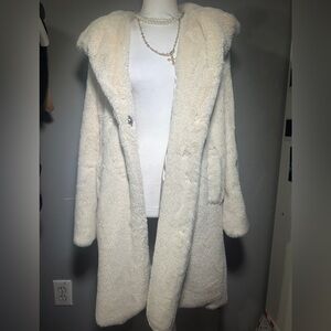 Elegant Cream Faux Fur Coat